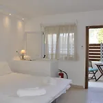 Ava