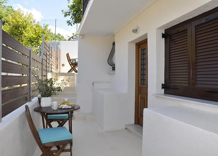 Ava Apartment